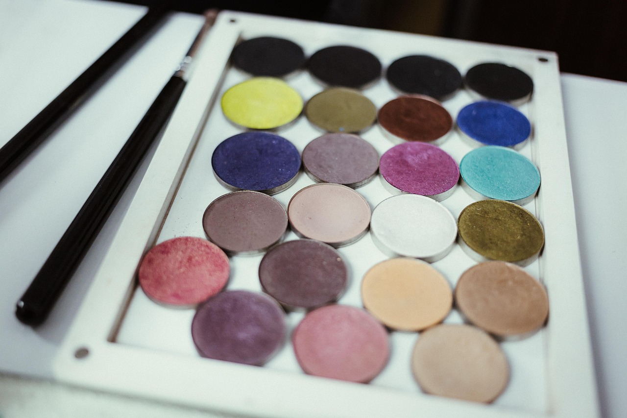 découvrez une palette de couleurs neutres et intemporelles pour créer une décoration harmonieuse, élégante et facile à assortir.