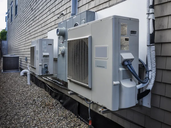 découvrez le fonctionnement d’un système de thermopompe central, ses avantages pour chauffer et climatiser toute la maison, ainsi que les critères à considérer avant son installation.